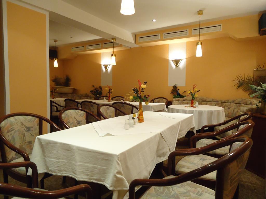 Hotel-Restaurant Marcus Malchin Εξωτερικό φωτογραφία